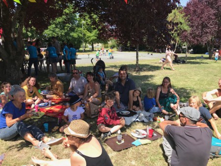 Ici, on pick nique à l'ombre...